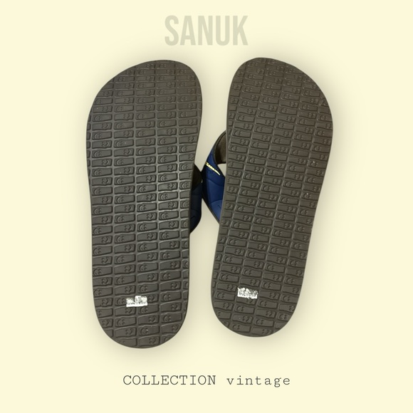 🩴🩴 Men’s Sanuk flip flops w a surfer on outer strap size 12 - Picture 3 of 3